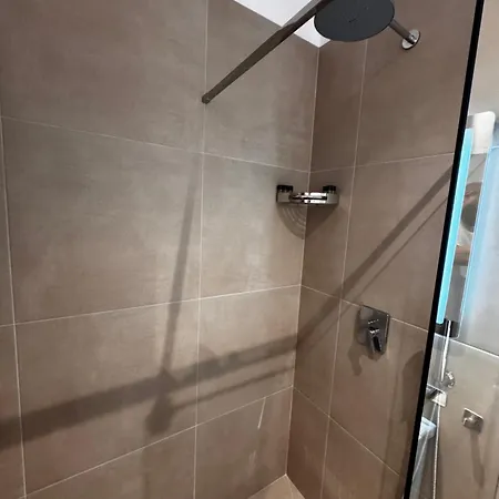 Eki Center 3* Tirana