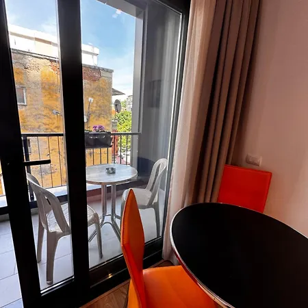Aparthotel Eki Center 3*