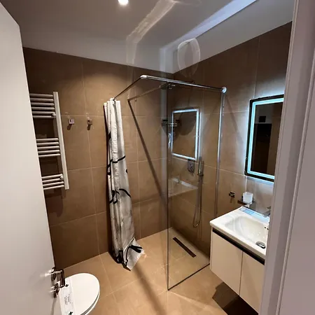 Eki Center 3* Tirana